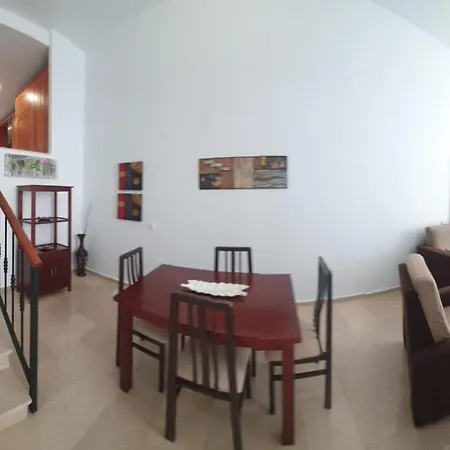 Tess Apartamento Ananda Lauro Golf *